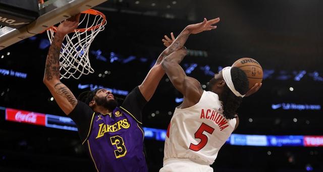 B体育下载-包含惊心动魄！赢球的机会存于一瞬间的词条