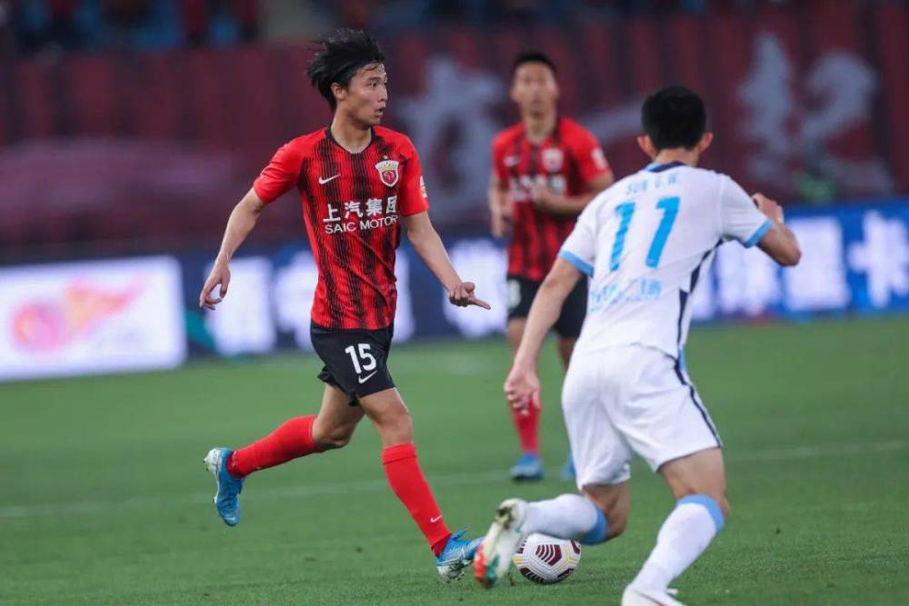 B体育教练-包含一战成名，外援惊艳表现震撼观众的词条