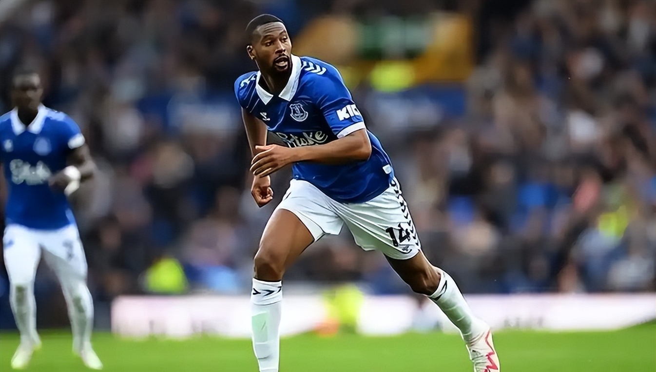 埃弗顿遭逆转仍排名英超前列的简单介绍