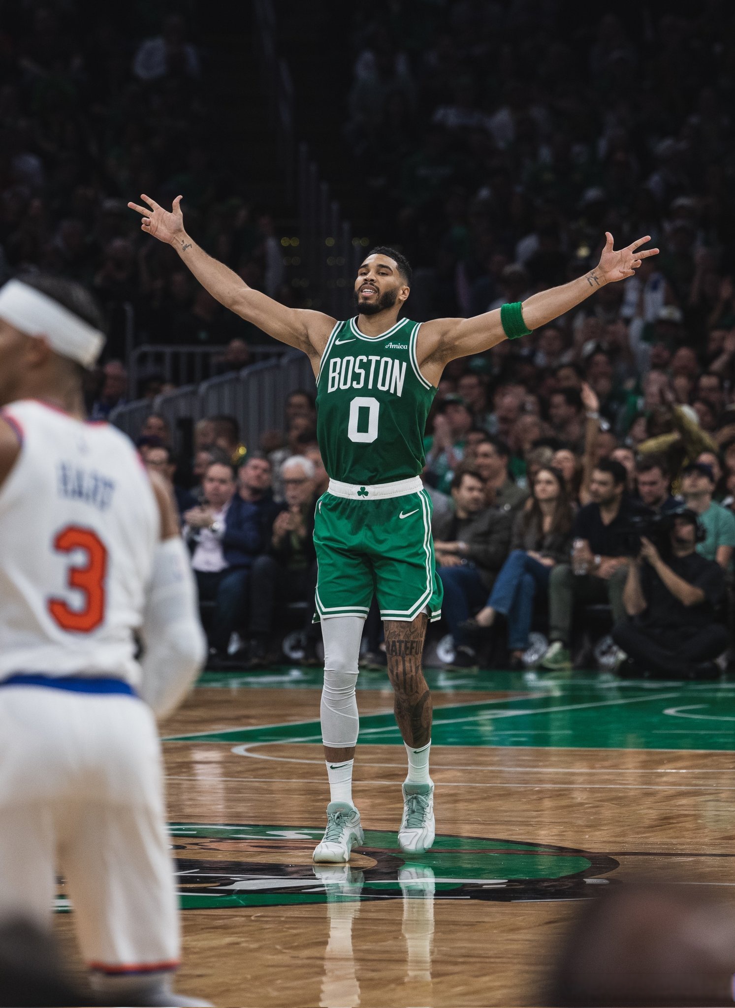 B体育网页版入口-凯尔特人队连胜，球员表现抢眼