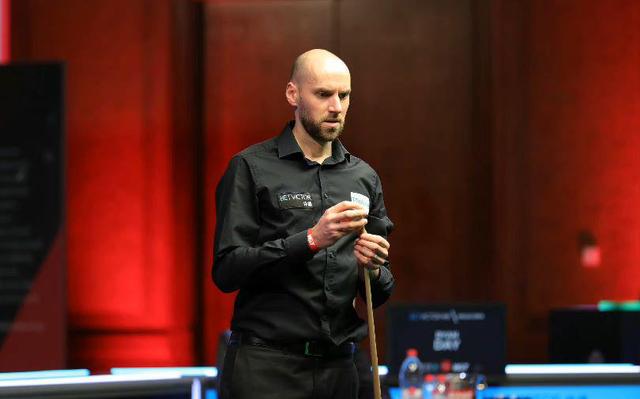 巴黎圣日耳曼意外告负,主教练决定重整旗鼓 巴黎圣日耳曼意外告负,主教练决定重整旗鼓