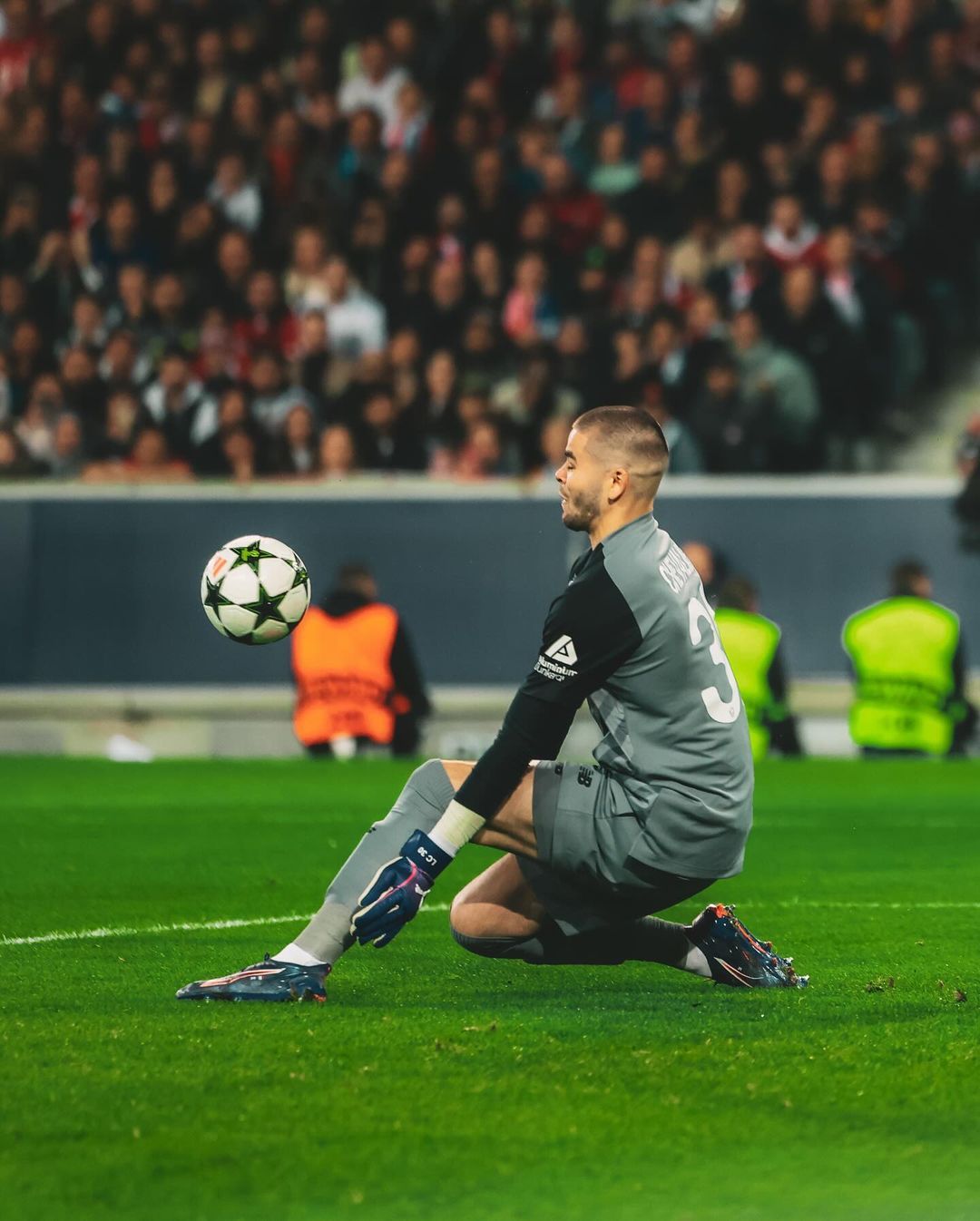 B体育官网入口-里尔球员表现突出，帮助球队获胜